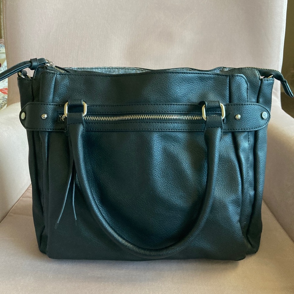 Black shoulder bag